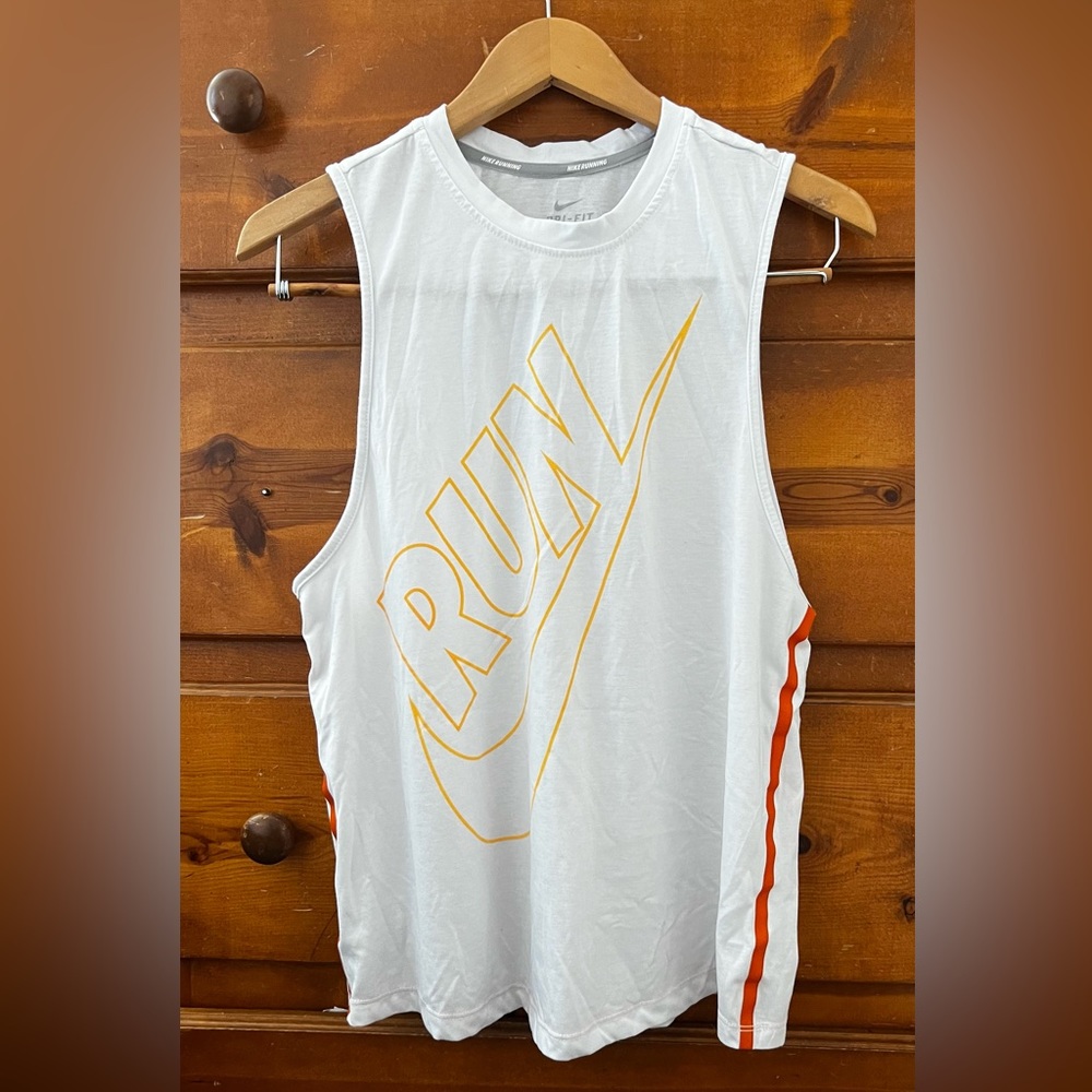 Nike run T